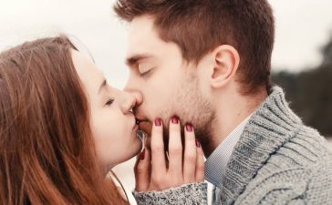 Kiss, Kissing, Smooching, Sexual intimacy, Relationship, Romantic relationship, Physical Relationship, Friendship, Lifestyle news