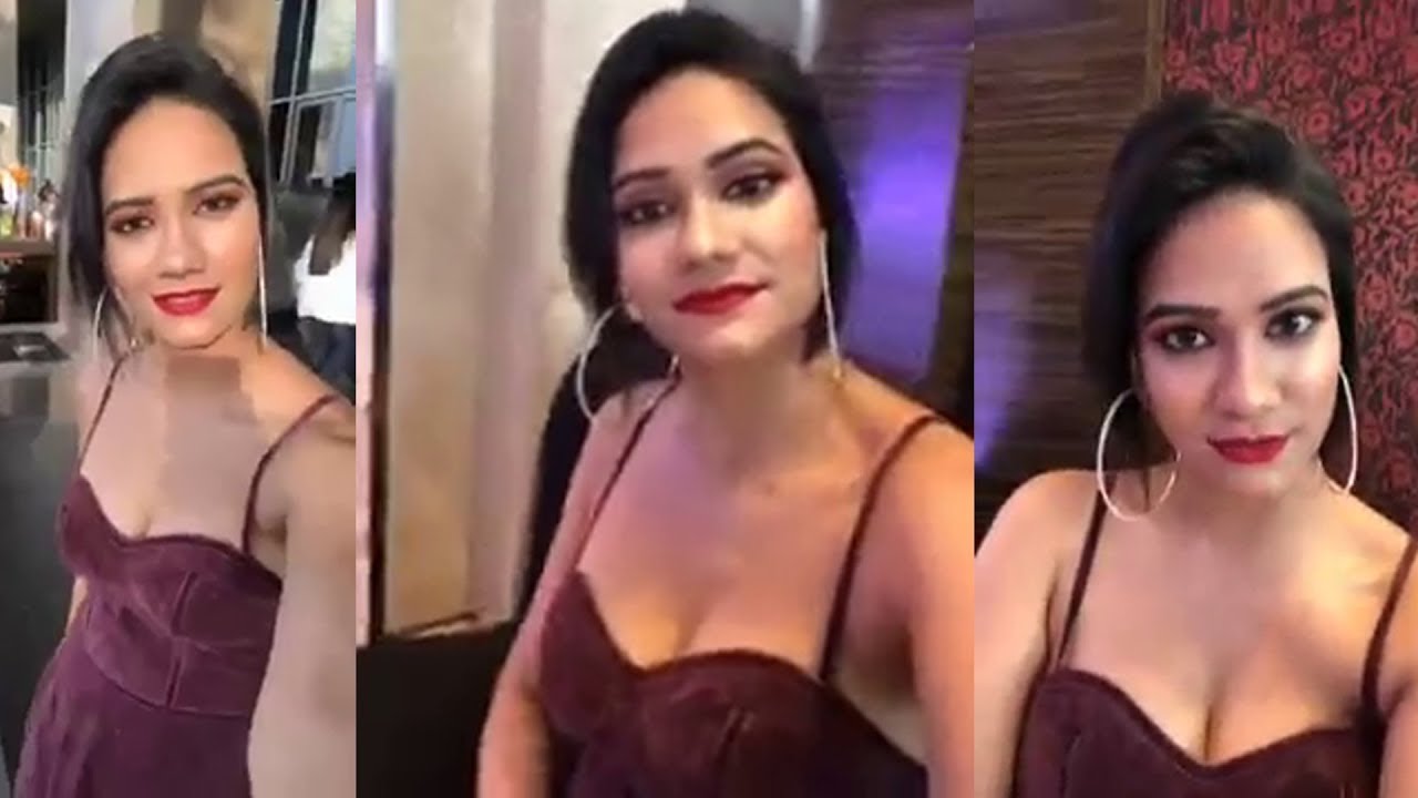 Photos of this perfect figure girl Richi Shah gaining popularity on internet