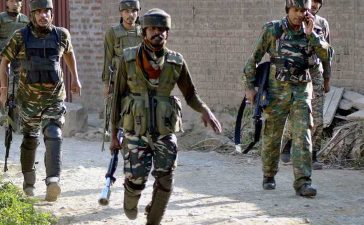 Gunfight, Five security men killed, Civillian killed, Militants, Kupwara, Pakistan, World news